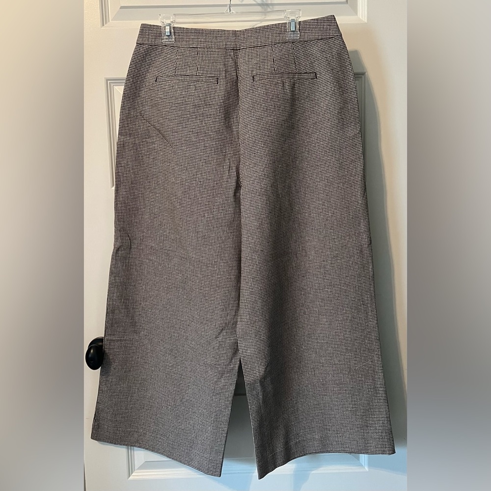 LOFT Wide Leg Cropped Pants. Size 14 Houndstooth Pattern. - Picture 3 of 3